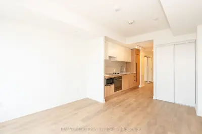 82 Dalhousie Street 3909, Toronto C08, On M5b 0c5