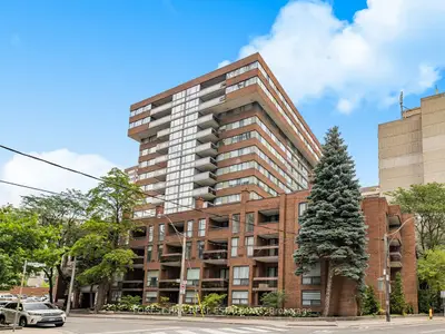 15 Mcmurrich Street Ph04, Toronto C02, On M5r 3m6