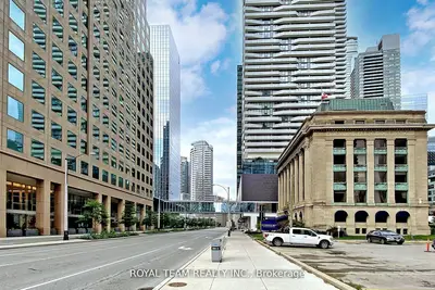 88 Harbour Street 6203, Toronto C01, On M5j 0c3