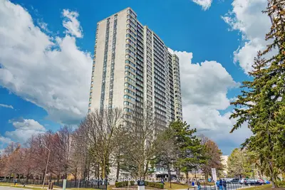 Condo Apartment in Toronto