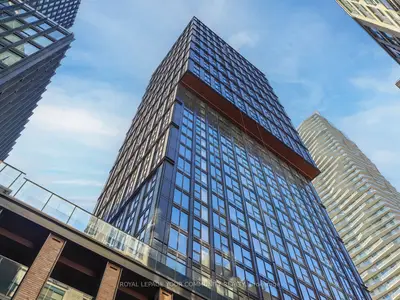82 Dalhousie Street 3908, Toronto C08, On L4l 0l7