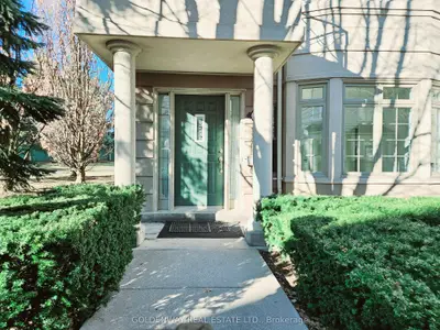 Condo Townhouse in Toronto