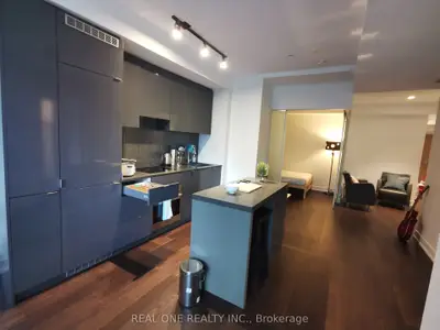 7 Grenville Street 816, Toronto C01, On M4y 1a1