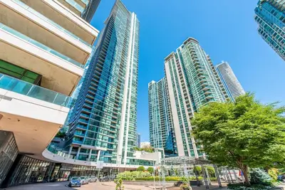 16 Harbour Street 3602, Toronto C01, On M5j 2z7