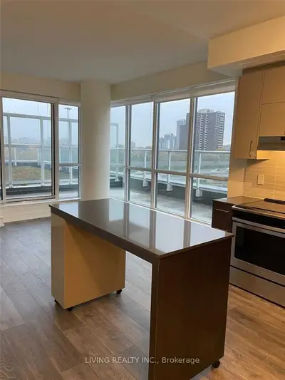 180 Fairview Mall Drive 612, Toronto C15, On M2j 0g4