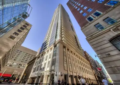 70 Temperance Street 1710, Toronto C01, On M5h 0b1