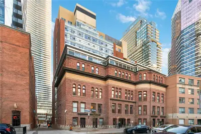 11 St Joseph Street 218, Toronto C01, On M4y 3g4