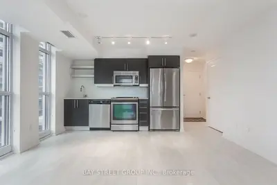 400 Adelaide Street E 1615, Toronto C08, On M5a 4s3