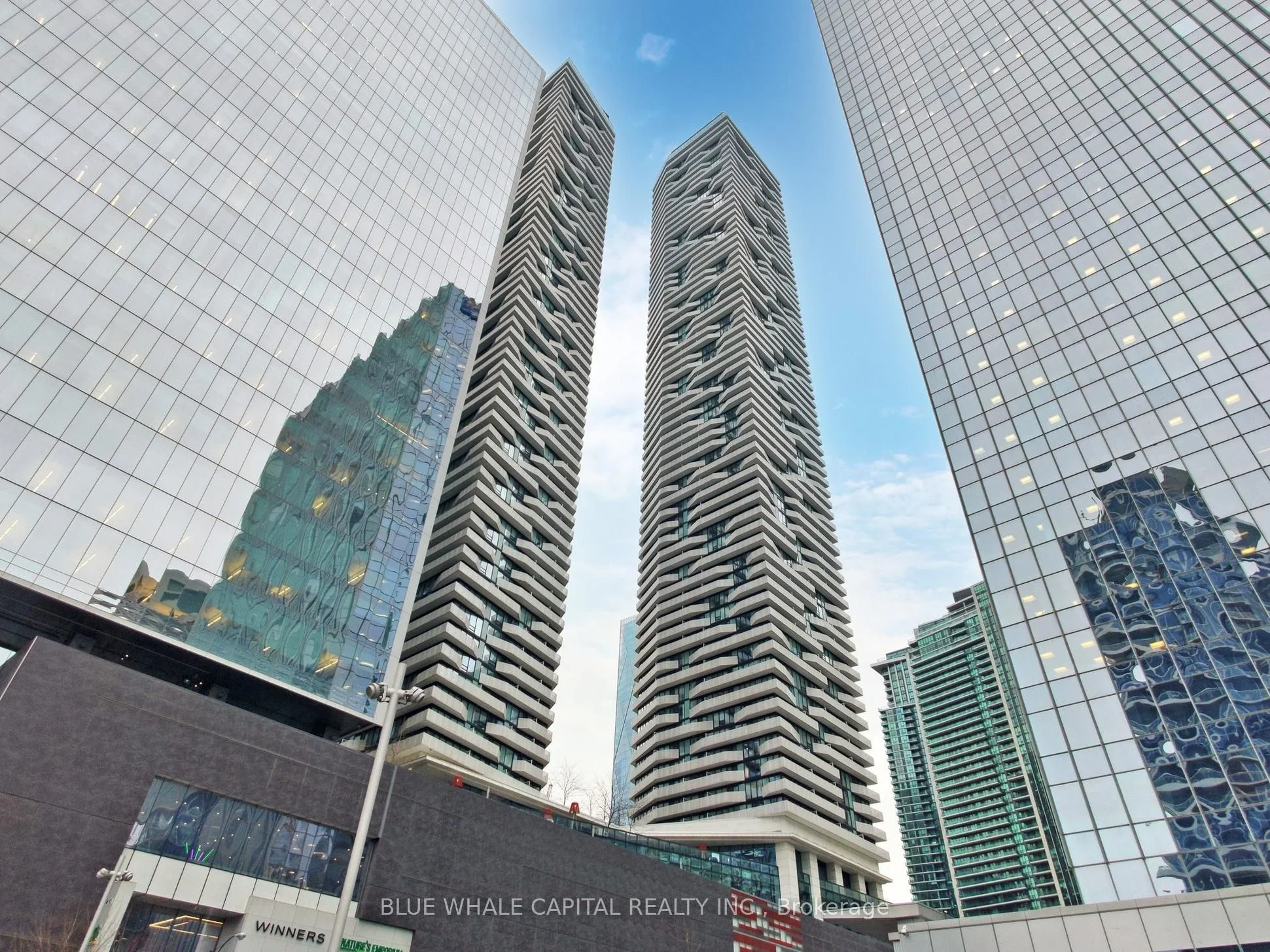 100 Harbour Street 3206, Toronto C01, On M5j 0b5