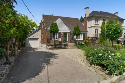6 Kereven Street, Toronto C04, On M5m 4j8