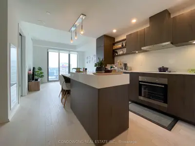 12 Bonnycastle Street 508, Toronto C08, On M5a 0c8