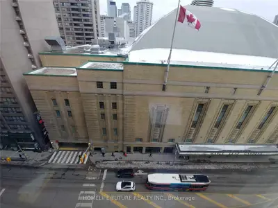 Condo Apartment in Toronto