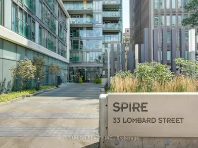 33 Lombard Street 3703, Toronto C08, On M5c 3h8