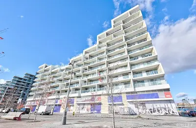 118 Merchants Wharf Avenue 802, Toronto C08, On M5a 0l3