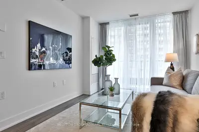 585 Bloor Street E 519, Toronto C08, On M4w 0b3