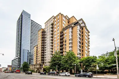 Condo Apartment in Toronto