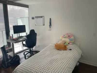 832 Bay Street 1102, Toronto C01, On M5s 1z6