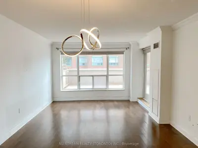 909 Bay Street 1005, Toronto C01, On M5s 3g2
