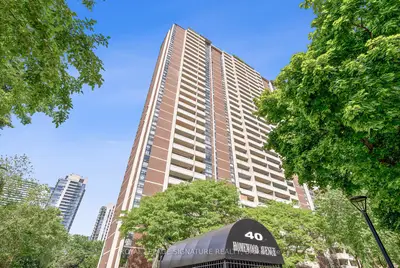 40 Homewood Avenue 102, Toronto C08, On M4y 2k2