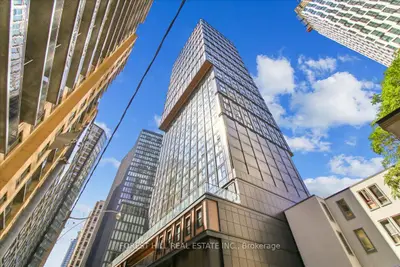 82 Dalhousie Street 3703, Toronto C08, On M5b 0c5