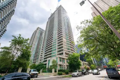 23 Hollywood Avenue 2109, Toronto C14, On M2n 6p5