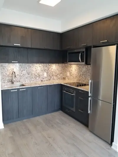 50 Mccaul Street 1211, Toronto C01, On M5t 0b6