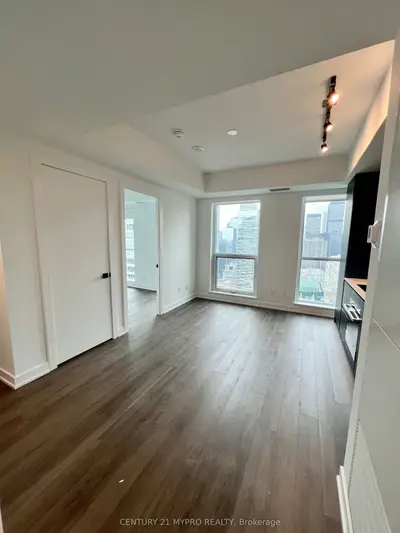 327 King Street W 3501, Toronto C01, On M5v 0w7
