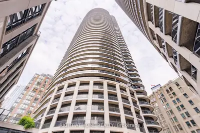 21 Carlton Street 2610, Toronto C08, On M5b 1l3