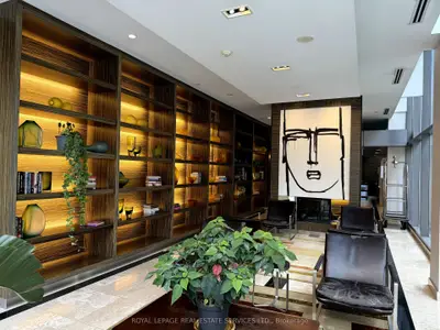 37 Grosvenor Street 509, Toronto C01, On M4y 3g5