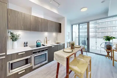 50 Charles Street E 4504, Toronto C08, On M4y 0c3