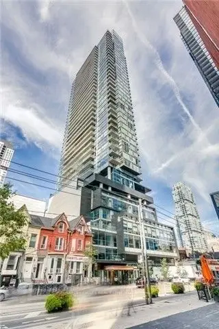 290 Adelaide Street W 3711, Toronto C01, On M5v 1p6