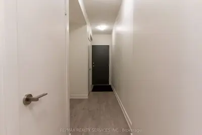30 Nelson Street 321, Toronto C01, On M5v 0h5