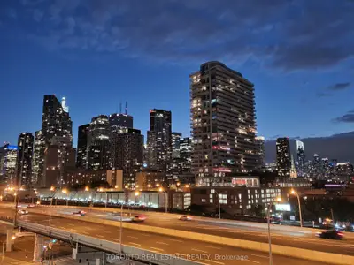 20 Richardson Street 0418, Toronto C08, On M5a 0s6