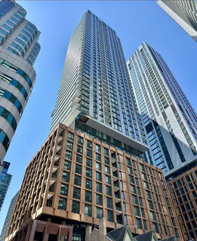 8 Widmer Street 4615, Toronto C01, On M5v 0w6