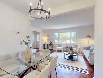 157 Mcallister Road, Toronto C06, On M3h 2n8