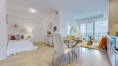 28 Freeland Street 3101, Toronto C08, On M5e 0e3