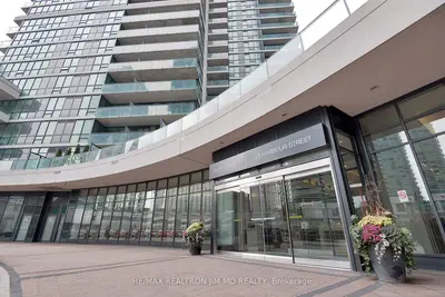 33 Bay Street 2607, Toronto C01, On M5j 2z3