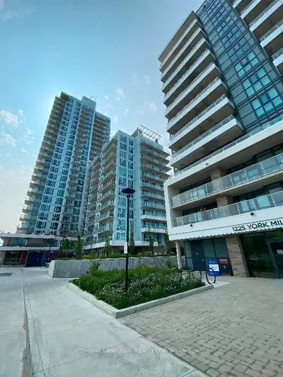 10 Deerlick Court E 915, Toronto C13, On M3a 1y4