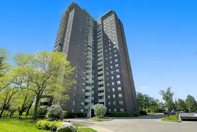 Condo Apartment in Toronto