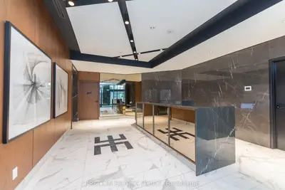 327 King Street N 3901, Toronto C01, On M5v 0w7