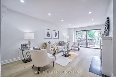 322 Hillsdale Avenue E, Toronto C10, On M4s 1t8