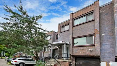 Condo Townhouse in Toronto