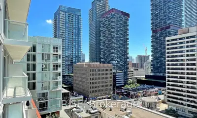 33 Helendale Avenue 818, Toronto C03, On M4r 1c5