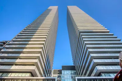 50 Charles Street E 3910, Toronto C08, On M4y 1t1
