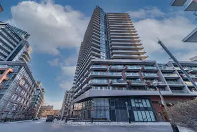38 Iannuzzi Street 905, Toronto C01, On M5v 0s2