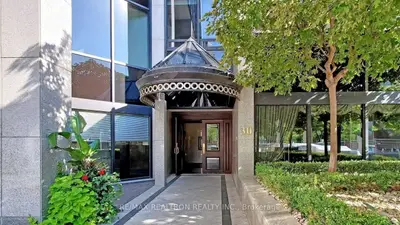 30 Wellington Street E 1104, Toronto C08, On M5e 1s3