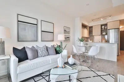 200 Sackville Street 308, Toronto C08, On M5a 0b9