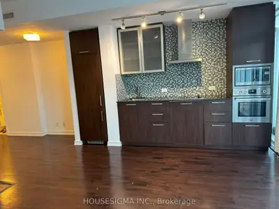 12 York Street 1005, Toronto C01, On M5j 2z2