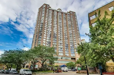 44 St Joseph Street 2307, Toronto C01, On M4y 2w4