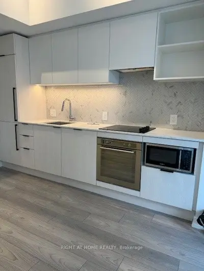 82 Dalhousie Street 1011, Toronto C08, On M5b 0c5
